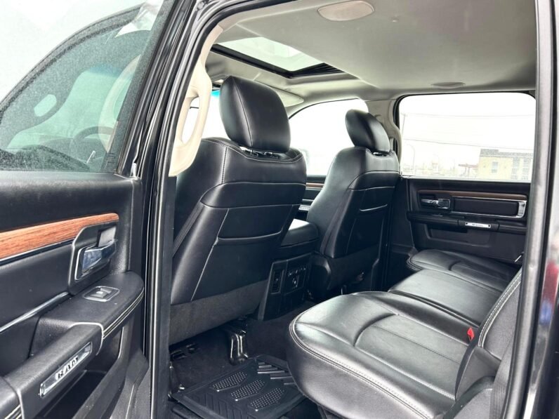 
								2017 Dodge Ram 1500 Eco-Diesel Laramie 4×4 Pickup Truck full									