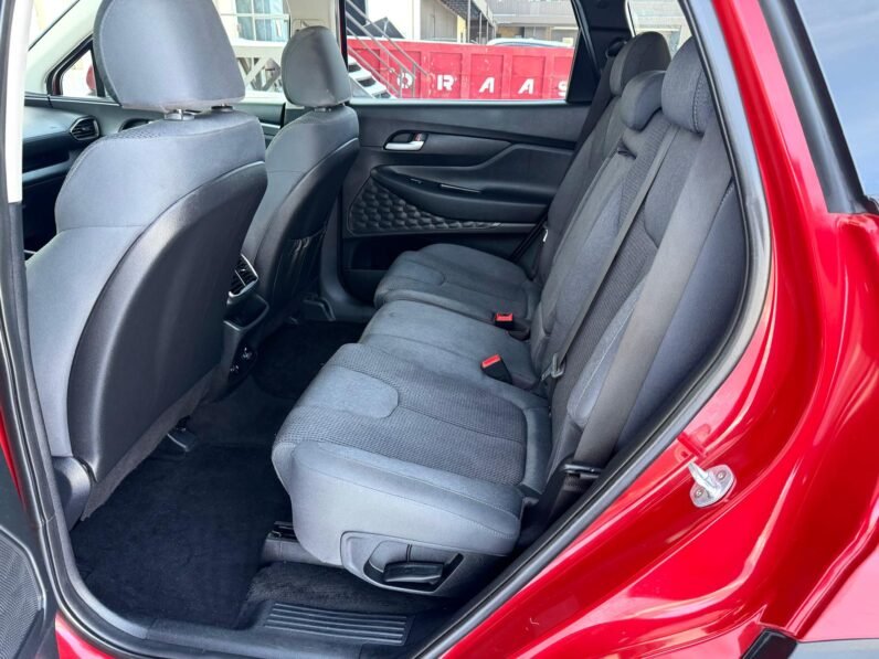 
								2019 Hyundai Santa Fe Essential AWD SUV full									