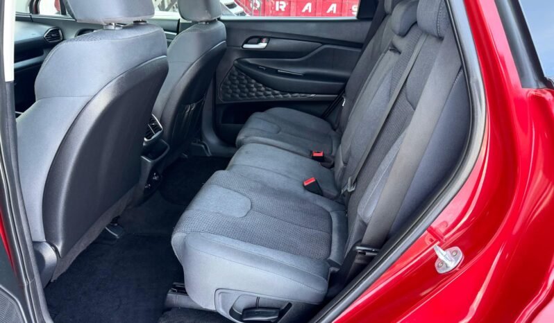 
								2019 Hyundai Santa Fe Essential AWD SUV full									