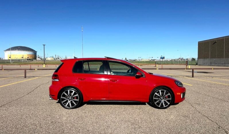 
								2013 Volkswagen Golf GTI Hatchback full									