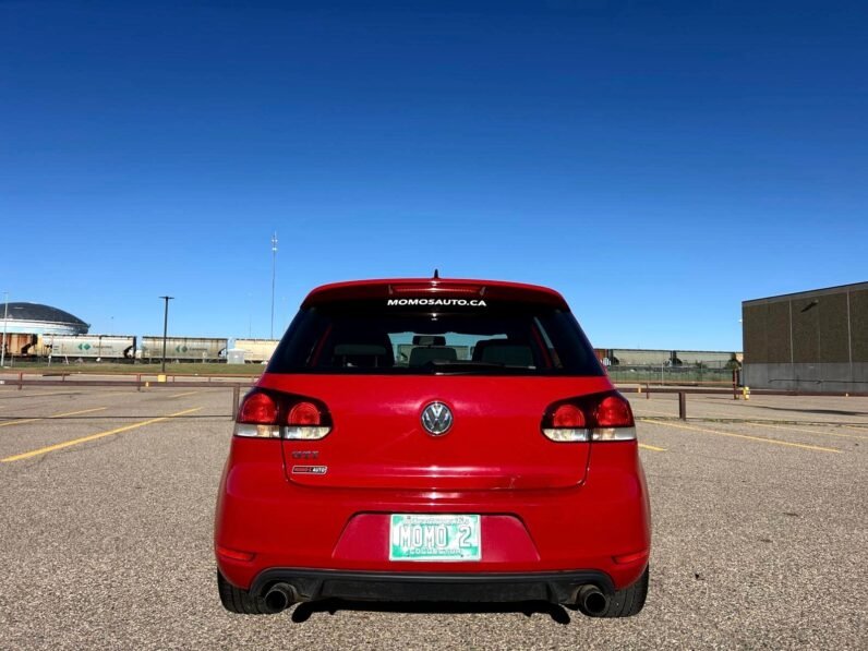 
								2013 Volkswagen Golf GTI Hatchback full									