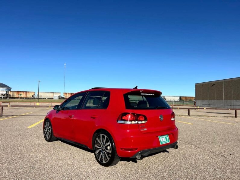 
								2013 Volkswagen Golf GTI Hatchback full									