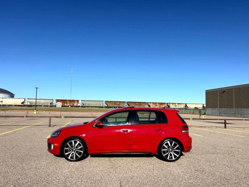 
								2013 Volkswagen Golf GTI Hatchback full									