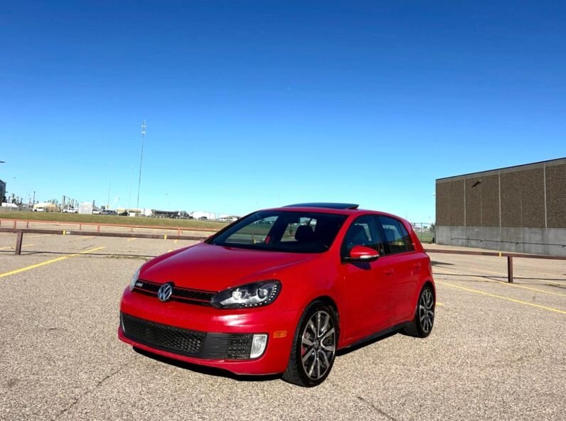 
								2013 Volkswagen Golf GTI Hatchback full									