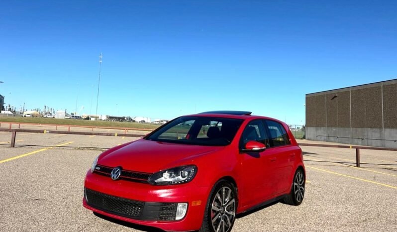 
								2013 Volkswagen Golf GTI Hatchback full									