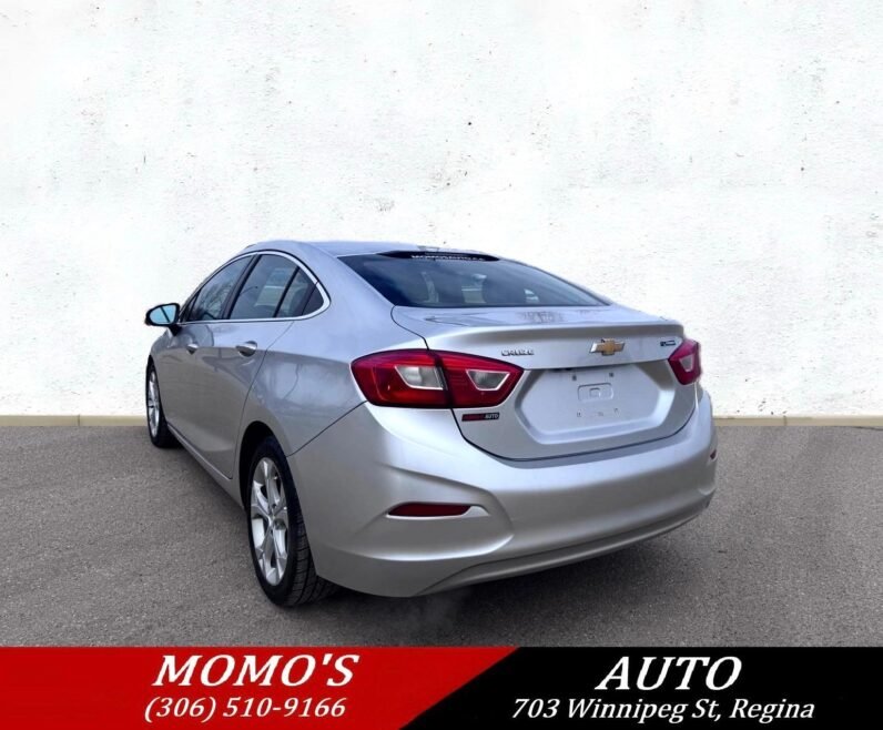 
								2018 Chevrolet Cruze Premier Sedan full									