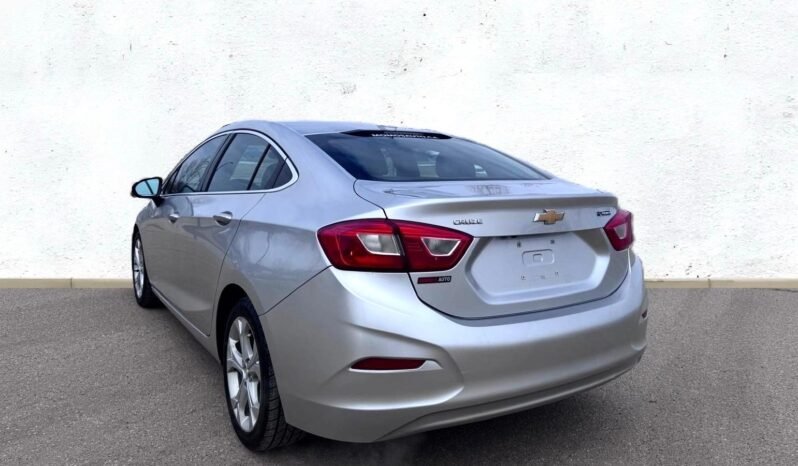 
								2018 Chevrolet Cruze Premier Sedan full									