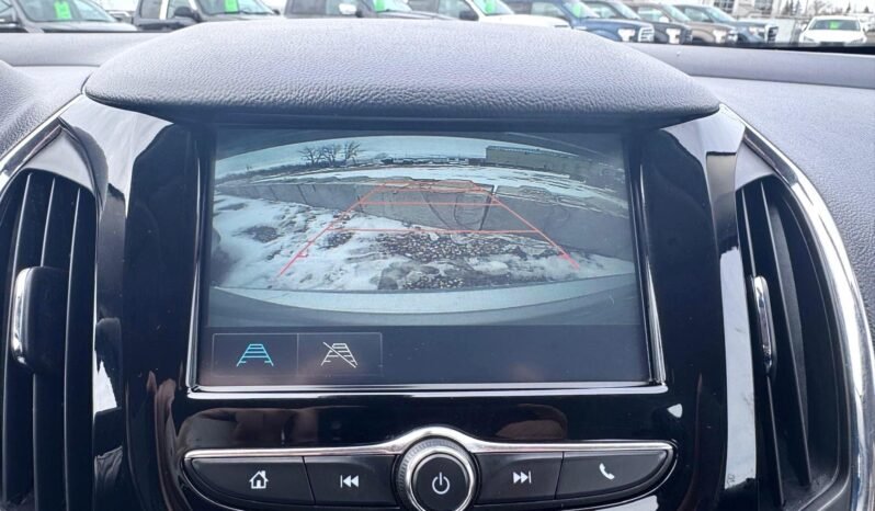 
								2018 Chevrolet Cruze Premier Sedan full									