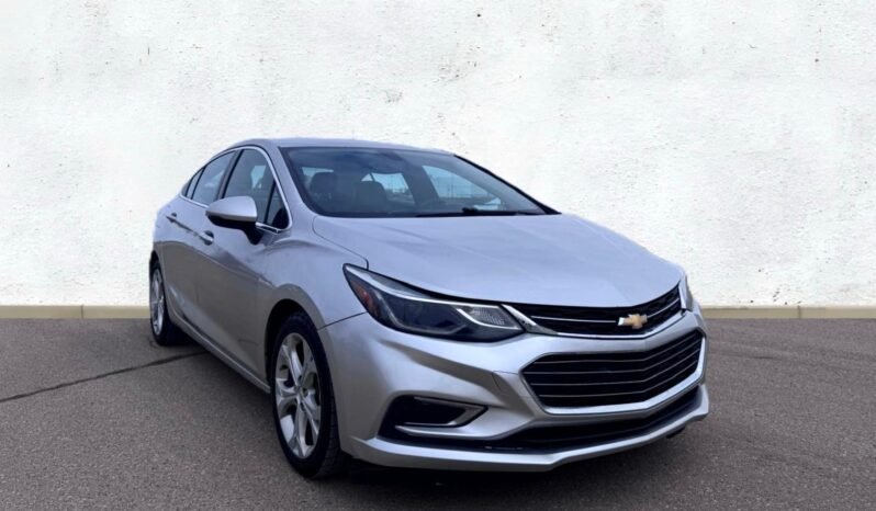 
								2018 Chevrolet Cruze Premier Sedan full									