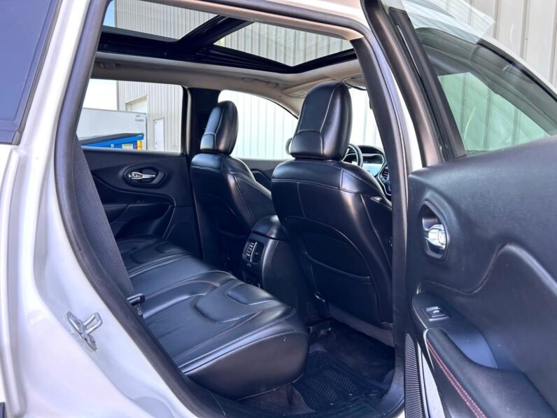 
								2019 Jeep Cherokee TrailHawk 4×4 SUV full									