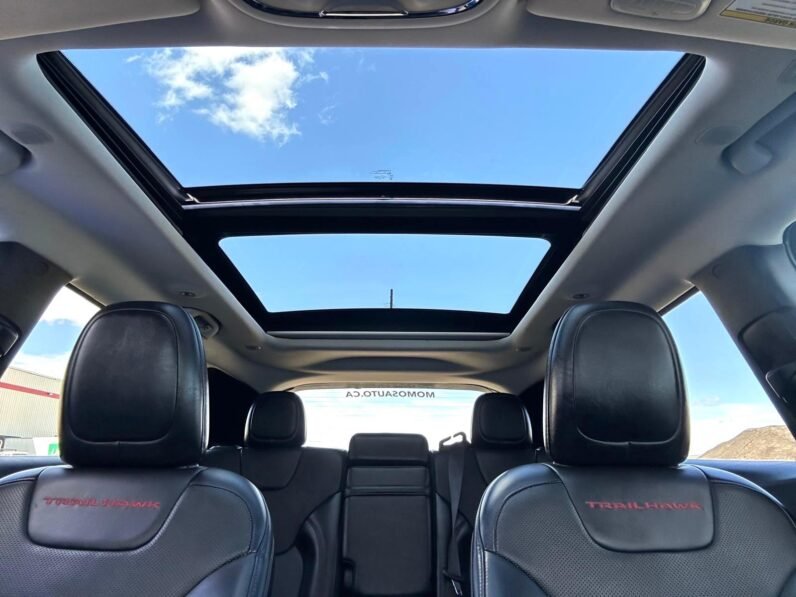 
								2019 Jeep Cherokee TrailHawk 4×4 SUV full									