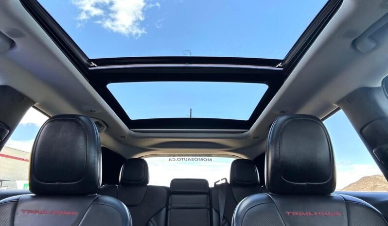 
								2019 Jeep Cherokee TrailHawk 4×4 SUV full									