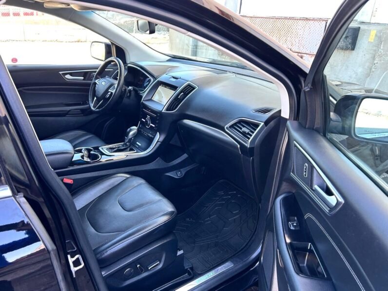 
								2016 Ford Edge Titanium AWD SUV. full									