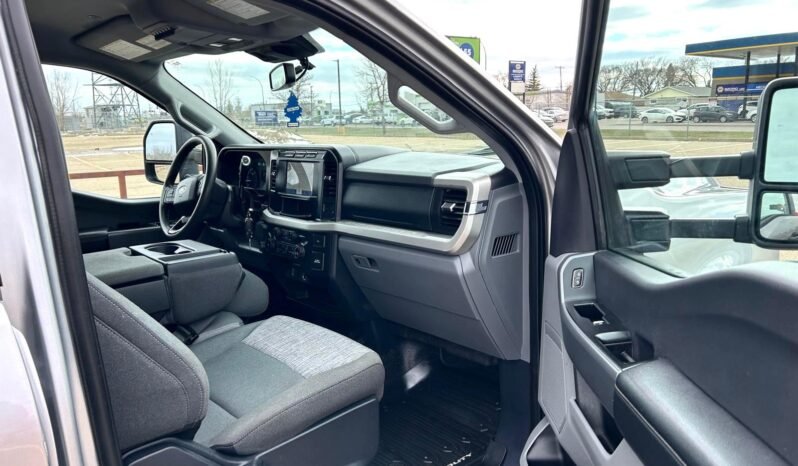 
								2023 Ford F350 XLT 6.7L Powerstroke Diesel Dually Crewcab 4×4 full									