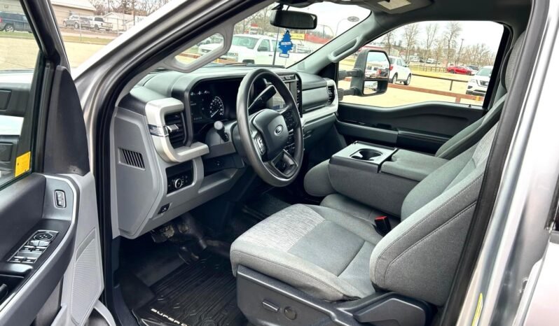 
								2023 Ford F350 XLT 6.7L Powerstroke Diesel Dually Crewcab 4×4 full									