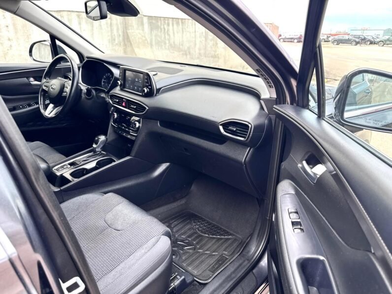 
								2020 Hyundai Santa Fe Essential AWD SUV. full									