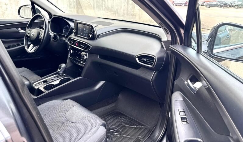 
								2020 Hyundai Santa Fe Essential AWD SUV. full									