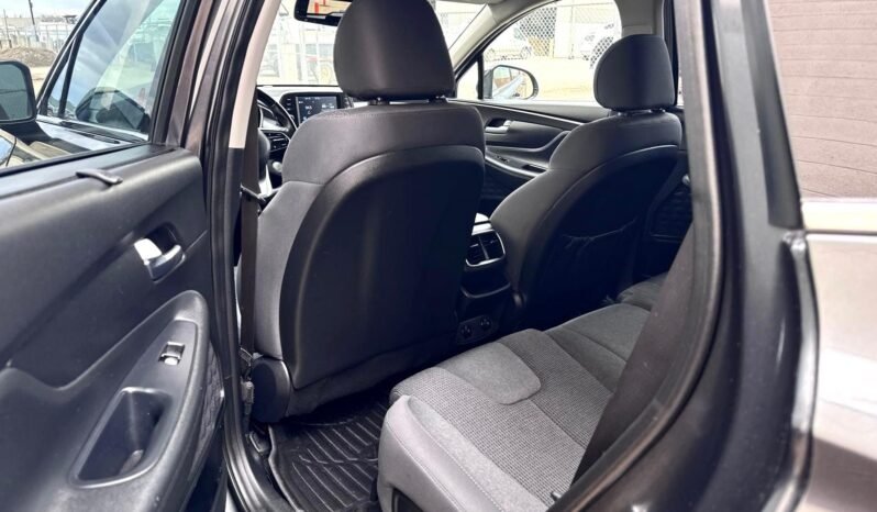 
								2020 Hyundai Santa Fe Essential AWD SUV. full									