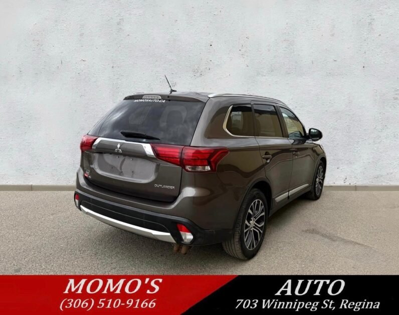 
								2016 Mitsubishi Outlander GT AWD SUV full									