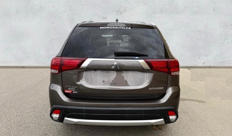 
								2016 Mitsubishi Outlander GT AWD SUV full									