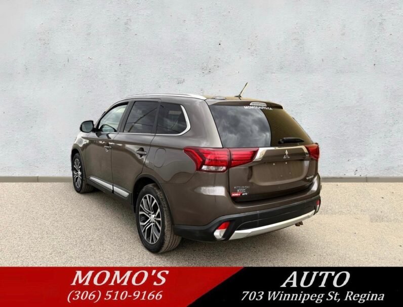 
								2016 Mitsubishi Outlander GT AWD SUV full									