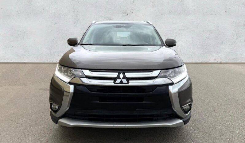 
								2016 Mitsubishi Outlander GT AWD SUV full									