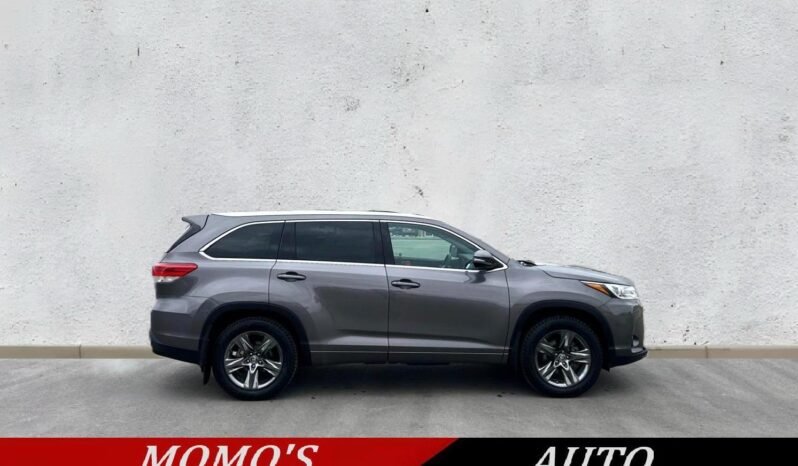 
								2017 Toyota Highlander Limited AWD SUV. full									