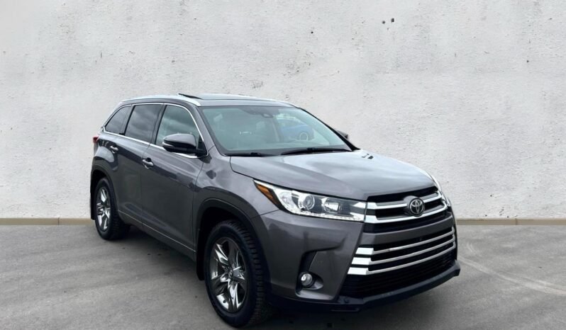 
								2017 Toyota Highlander Limited AWD SUV. full									