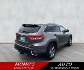 2017 Toyota Highlander Limited AWD SUV.