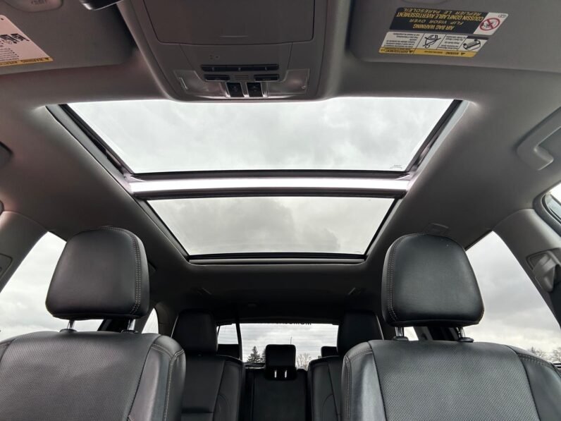 
								2017 Toyota Highlander Limited AWD SUV. full									