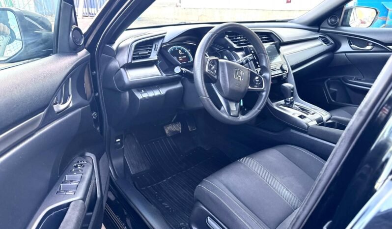 
								2018 Honda Civic LX Hatchback full									