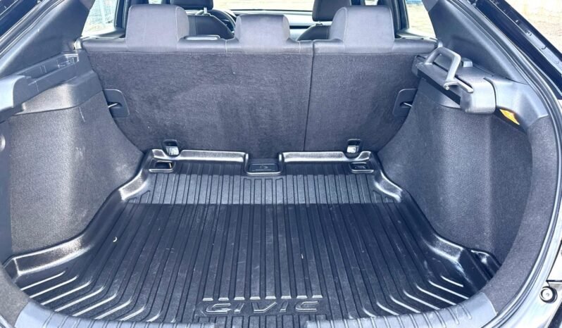 
								2018 Honda Civic LX Hatchback full									