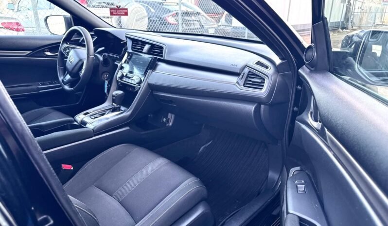 
								2018 Honda Civic LX Hatchback full									