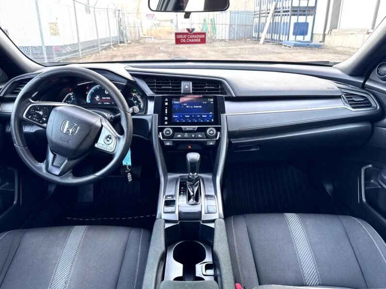 
								2018 Honda Civic LX Hatchback full									