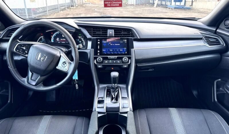 
								2018 Honda Civic LX Hatchback full									