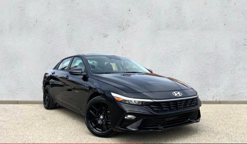 
								2025 Hyundai Elantra SEL Sedan full									