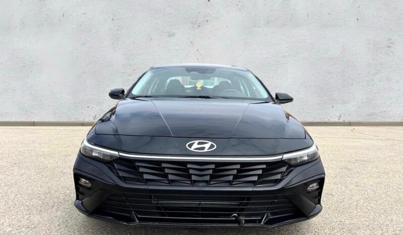 
								2025 Hyundai Elantra SEL Sedan full									