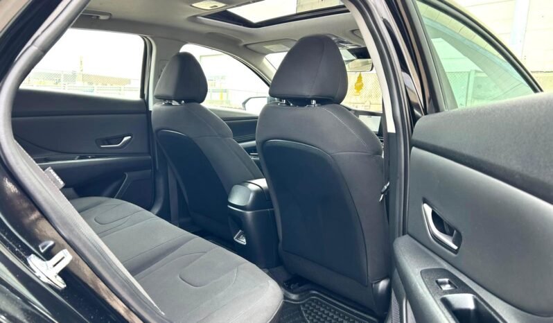 
								2025 Hyundai Elantra SEL Sedan full									