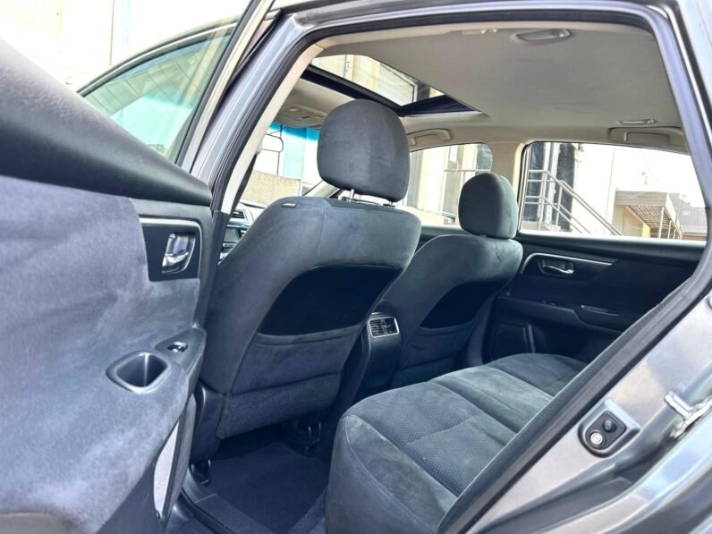 
								2015 Nissan Altima SV Sedan. full									