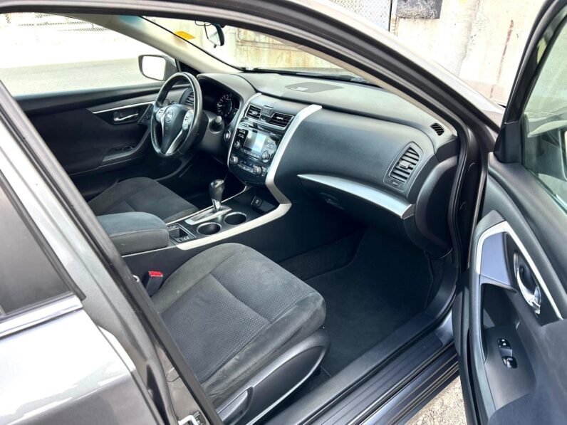 
								2015 Nissan Altima SV Sedan. full									