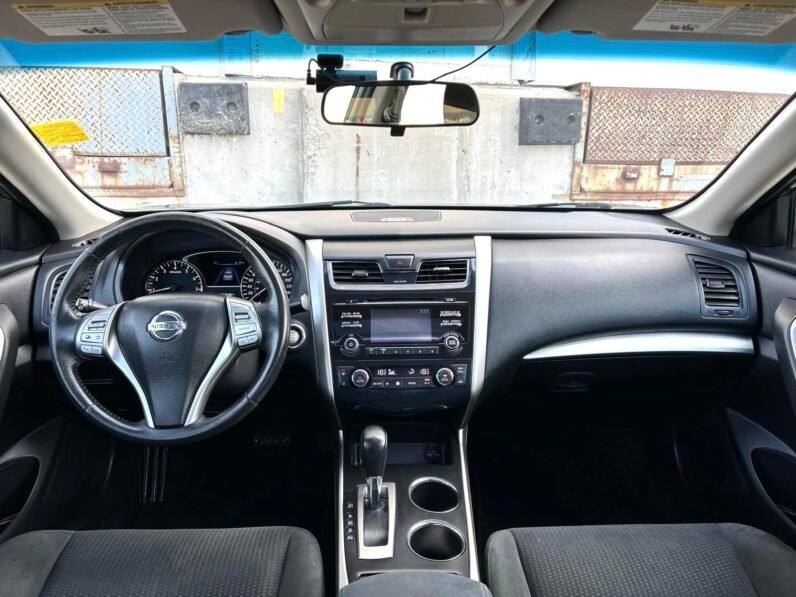 
								2015 Nissan Altima SV Sedan. full									