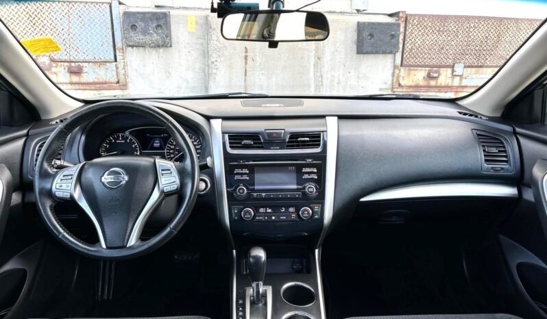 
								2015 Nissan Altima SV Sedan. full									