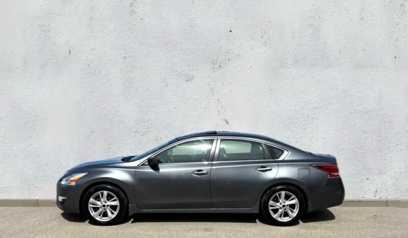 
								2015 Nissan Altima SV Sedan. full									