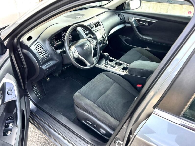 
								2015 Nissan Altima SV Sedan. full									
