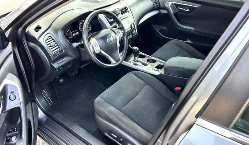 
								2015 Nissan Altima SV Sedan. full									