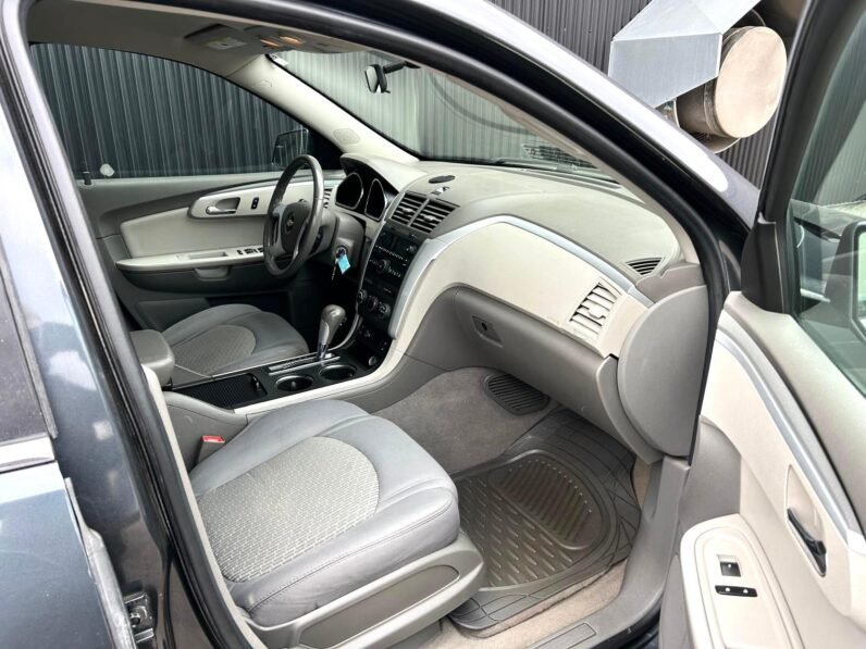 
								2011 Chevrolet Traverse LT AWD SUV full									