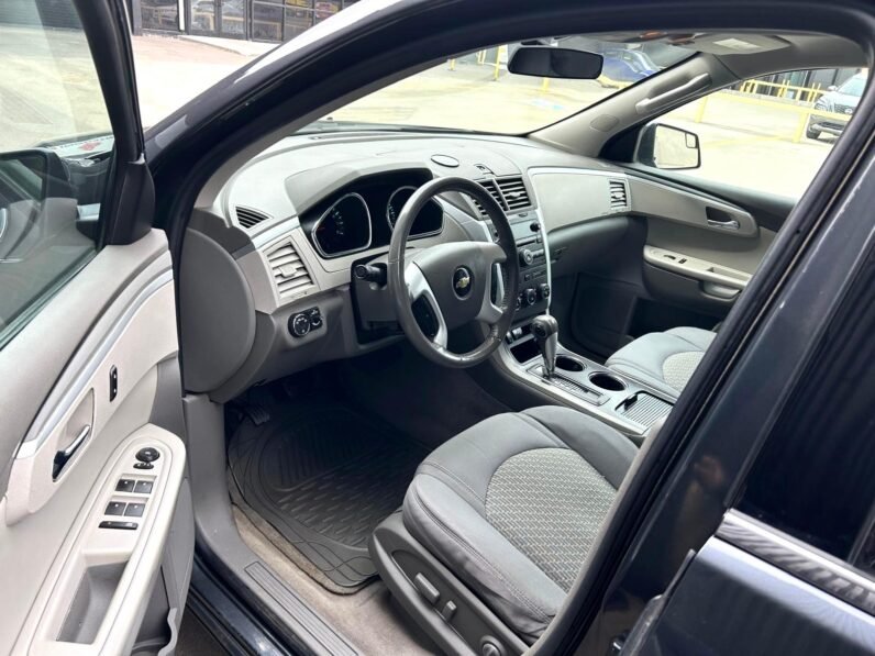 
								2011 Chevrolet Traverse LT AWD SUV full									