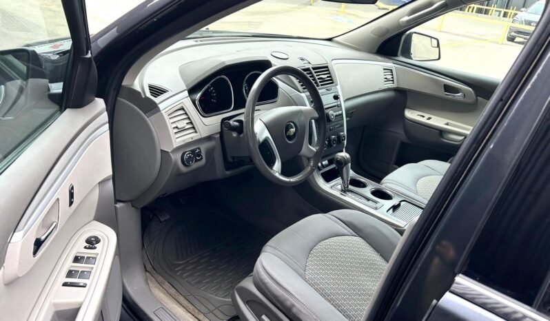 
								2011 Chevrolet Traverse LT AWD SUV full									