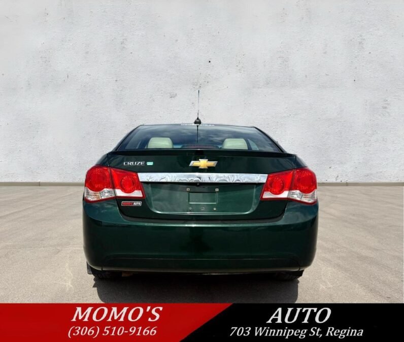 
								2015 Chevrolet Cruze DIESEL Sedan full									