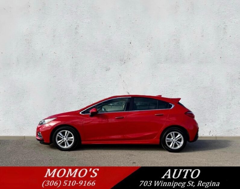 
								2018 Chevrolet Cruze Premier Hatchback. full									